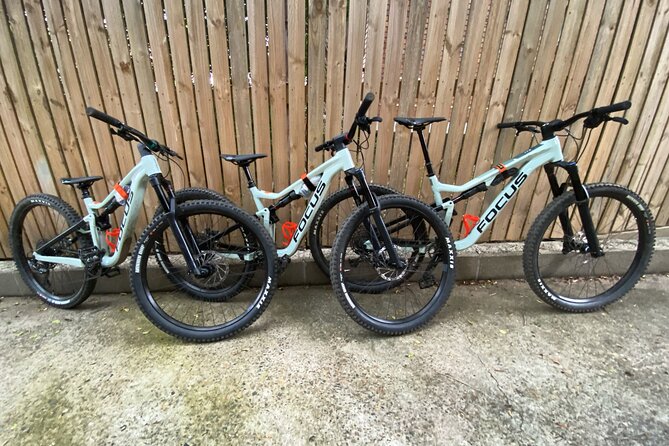 Brisbane Electric Mountain Bike Experience Tour - Getting fitted with the right equipment