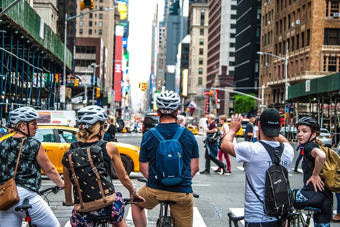 Brooklyn Bike Tour - Starting under the Brooklyn and Manhattan Bridges
