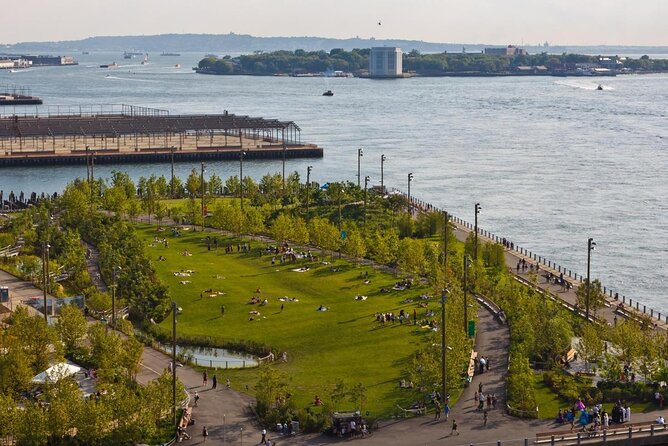 Brooklyn Neighborhoods Small-Group Bike Tour - Key points at a glance