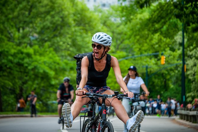 Brooklyn Neighborhoods Small-Group Bike Tour - Starting at 1 Carlton Avenue