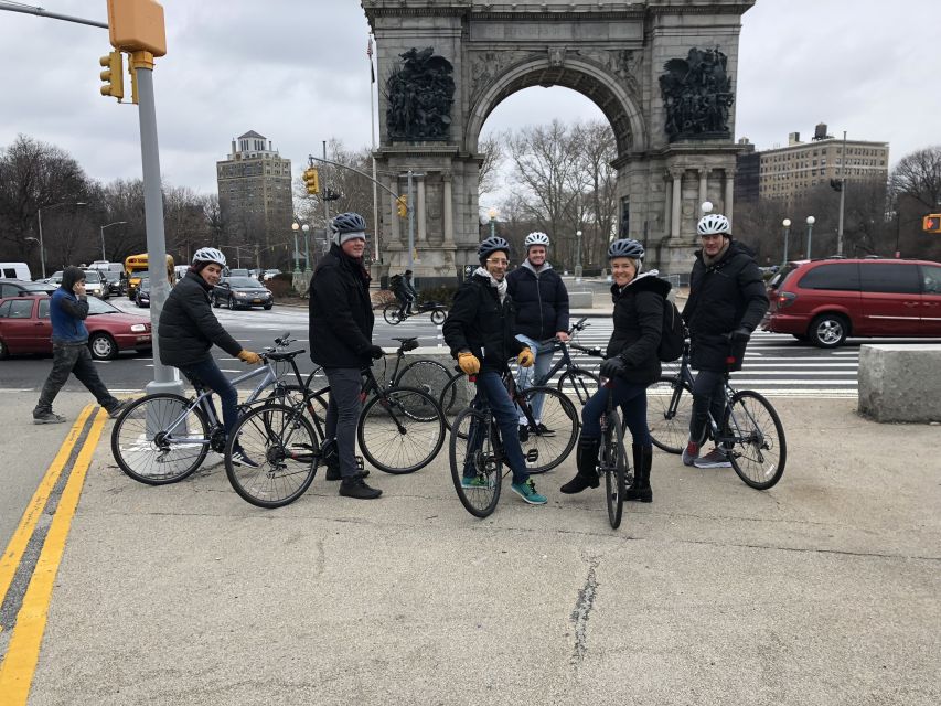 Brooklyn: Sightseeing Bike Tour with Local Guide - What the guides do best