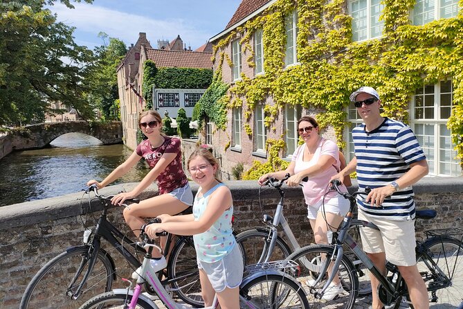 Bruges by bike with friends and family! - Along the walls to Poertoren Tower