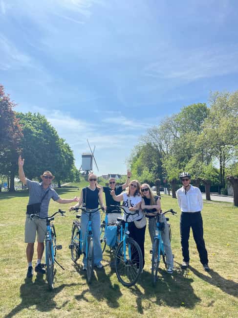 Bruges: Guided Bike Tour with a Local to Sights & Secrets - Key points to know before you ride