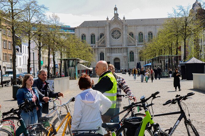 Brussels Highlights & Hidden Gems Bike Tour - The Marolles: flea markets and everyday Brussels