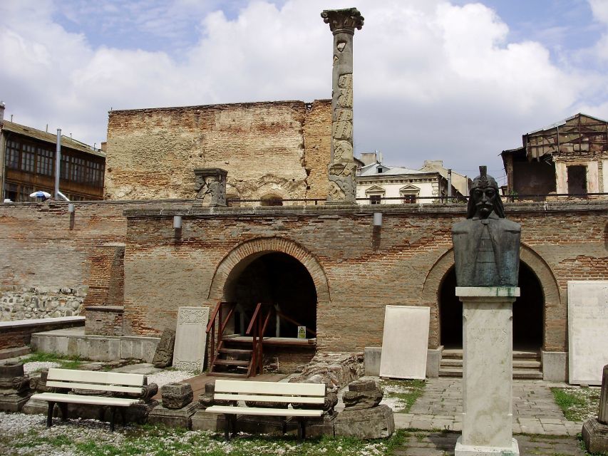 Bucharest: 2-Hour City Highlights Bike Tour - Cismigiu Gardens for a cooler pause