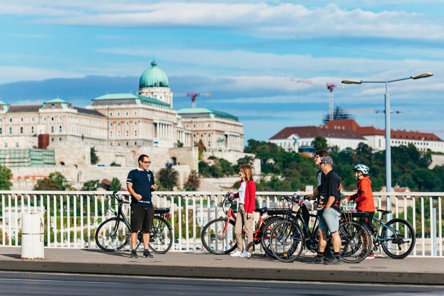 Budapest: Grand Sightseeing Bike Tour - Key things to know before you pedal off