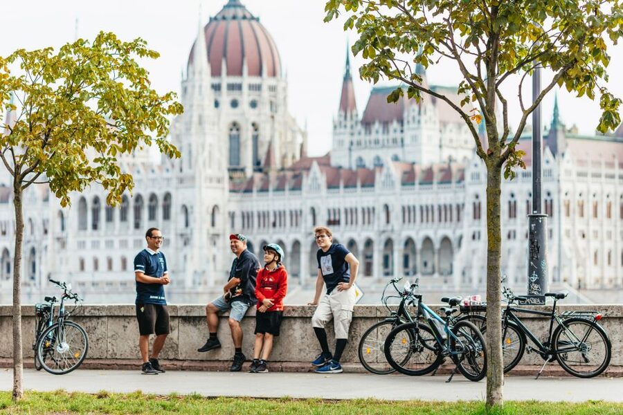 Budapest: Grand Sightseeing Bike Tour - Back to the Danube and out to Margaret Island