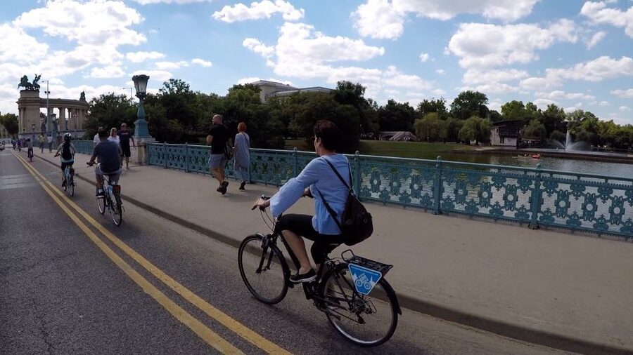 Budapest: Guided Bike & E-bike Tour with a Goulash - Szabadsag Square, Castle Bazaar, and Elizabeth Bridge