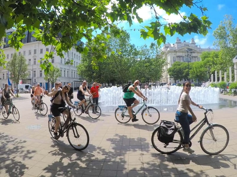 Budapest: Guided Bike & E-bike Tour with a Goulash - Why a bicycle works so well in Budapest