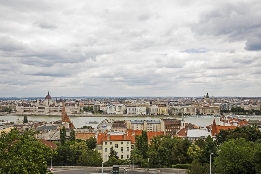 Budapest: Guided City Tour by E-Bike - What the $76 price really buys you