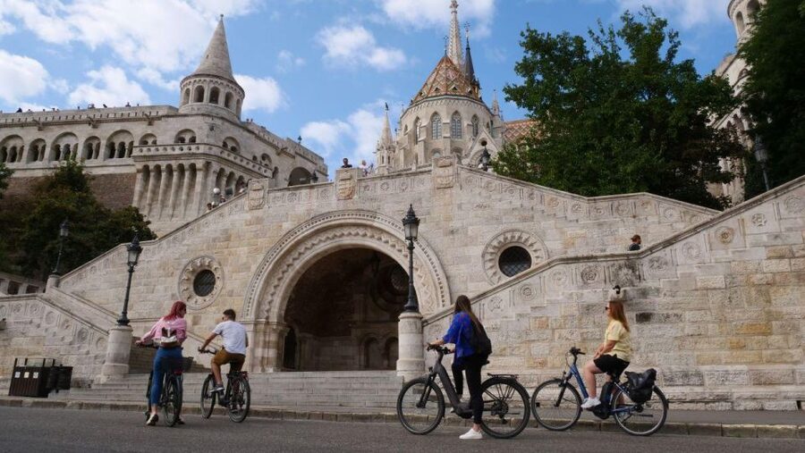 Budapest: Guided E-Bike Sightseeing Tour - Why an e-bike works so well in Budapest