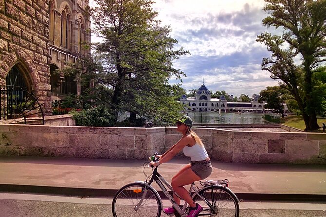 Budapest Highlights Bike Tour with a local guide - City Park, Széchenyi Bath, and Vajdahunyad Castle