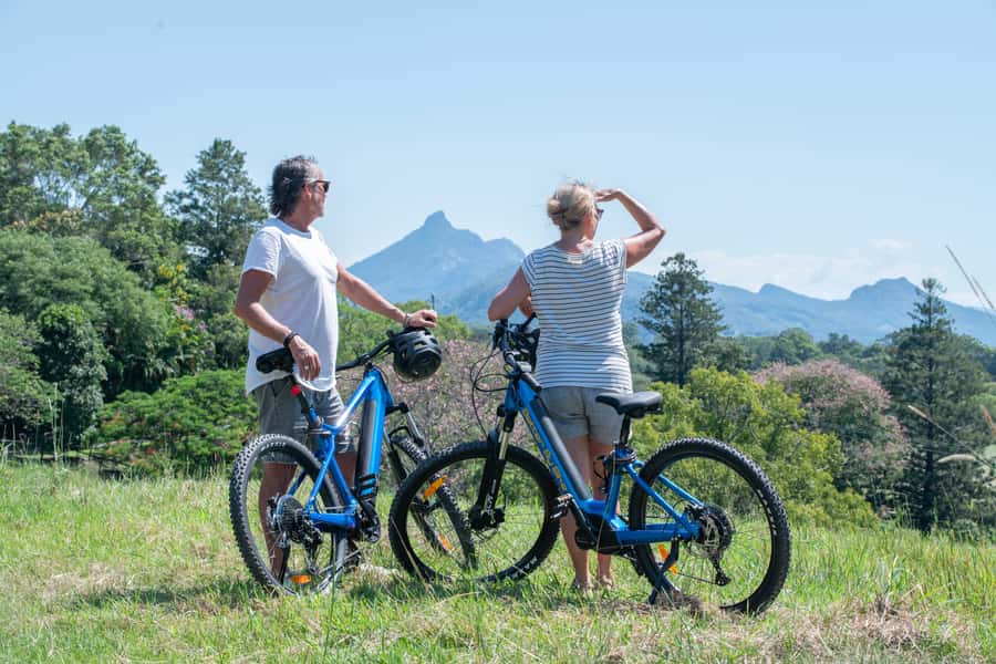 Byron Bay: Northern Rivers Rail Trail E-Bike Hire & Shuttle - Getting fitted to a Moustache e-bike
