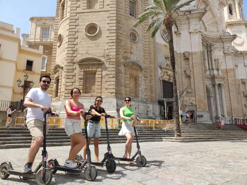 Cadiz: 1.45H Guided Segway/eScooters/EBikes for Big Groups - Seeing the Museo de Cádiz
