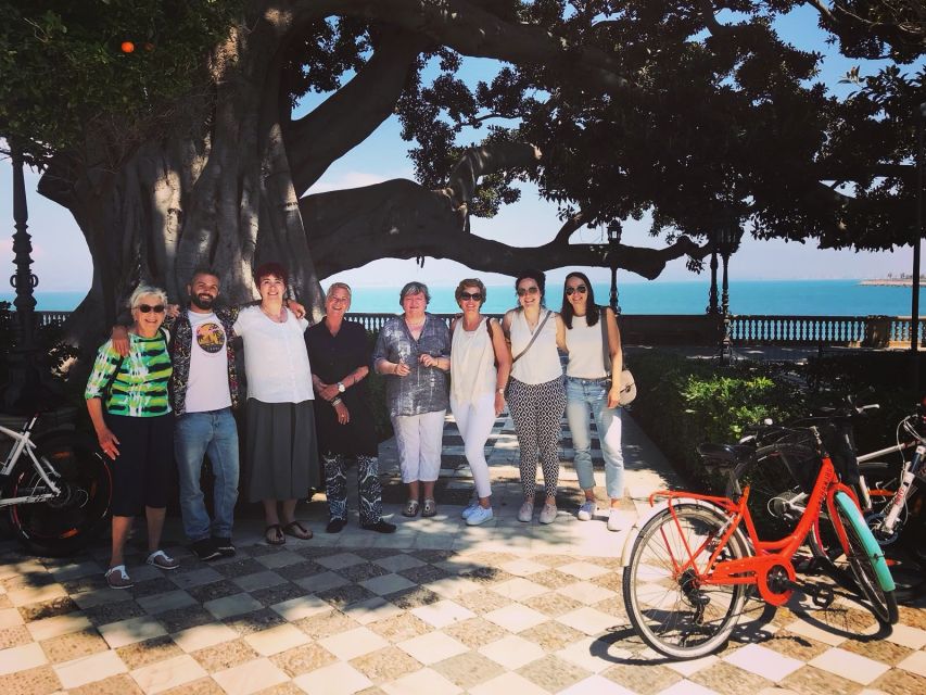 Cádiz: Guided Bike Tour - What to wear and how hard the ride feels