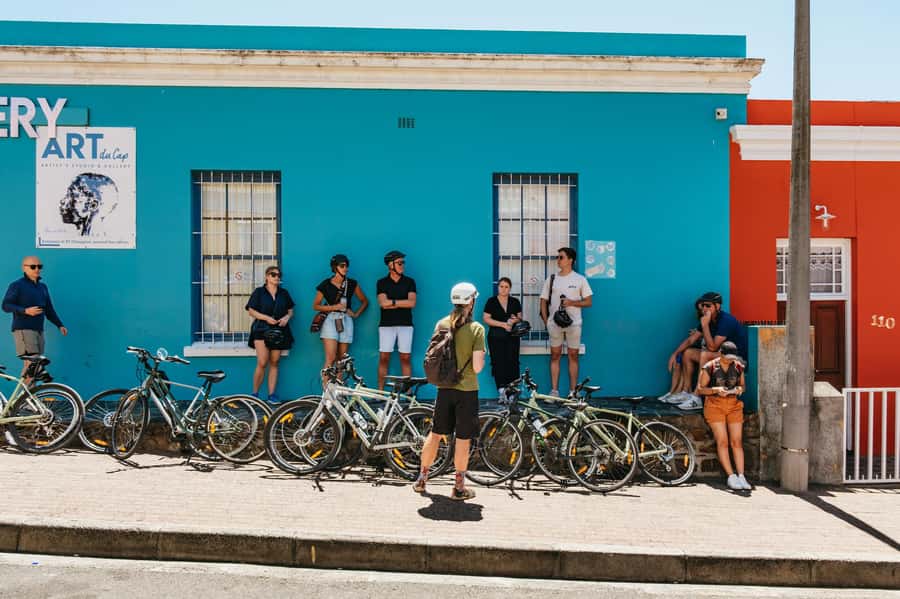 Cape Town: Guided Bike Tour - Castle of Good Hope and Adderley Street