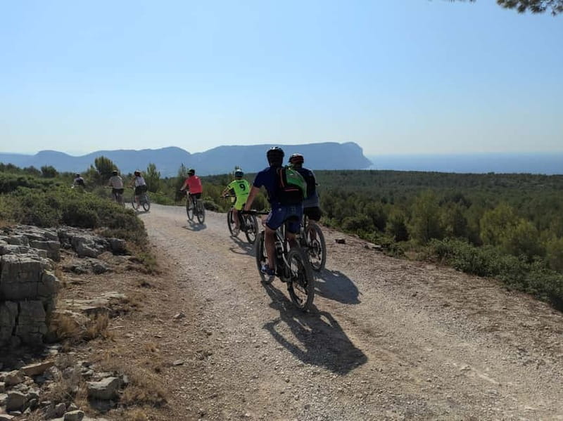 Cassis: Calanques and Viewpoints Tour by Mountain E-Bike - How hard is the two-hour route?