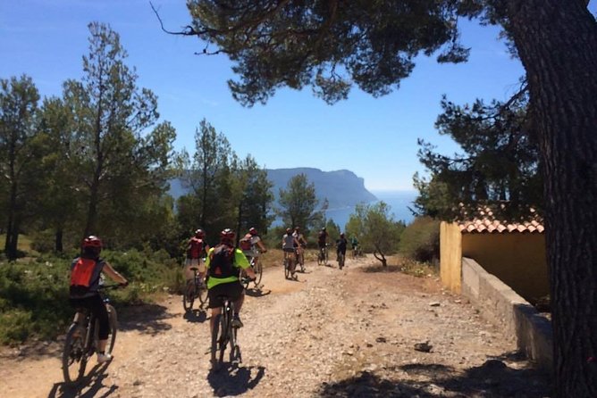 Cassis: Three Calanques Tour by Electric Mountain Bike - Riding into the Calanques National Park
