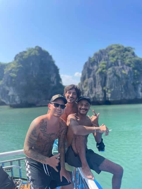CAT BA: LAN HA & HALONG BAY – KAYAK, BIKE, LUNCH, SNORKEL - Kayaking through Bright Cave and Bat Cave