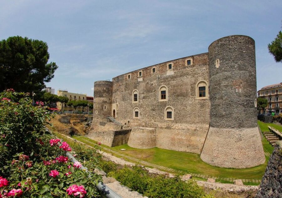 Catania: 4-Hour Guided Bike Tour - Who should book this experience?