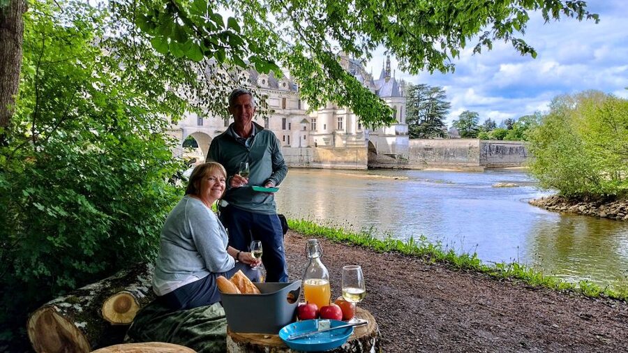 Chenonceau: E-Bike Guided Tour & Gourmet Picnic Lunch - Key points to know before booking