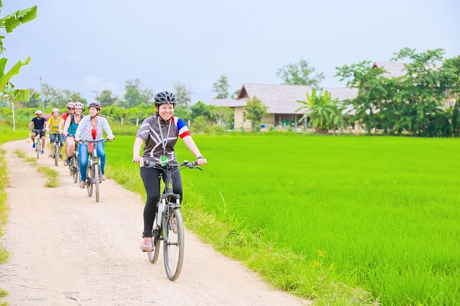 Chiang Mai Countryside Guided Bike Tour - Lamphun and Wat Phra That Hariphunchai