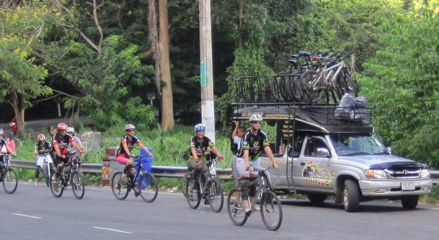 Chiang Mai: Doi Suthep National Park Leisure Hiking & Biking - The drive up from Chiang Mai