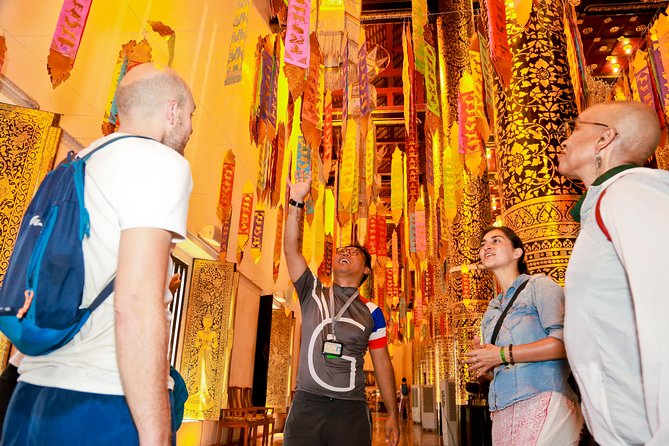 Chiang Mai: Historic Old City Bike Tour - Morning or Night - Wat Chedi Luang and the city’s spiritual center