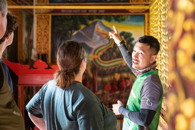 Chiang Mai: Historic Old City Bike Tour - Morning or Night - The market stop brings the city down to earth