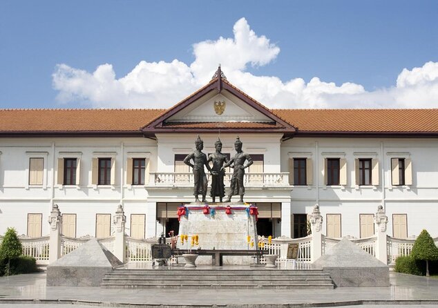 Chiang Mai Night Bike Tour - Tha Phae and the city’s founding story