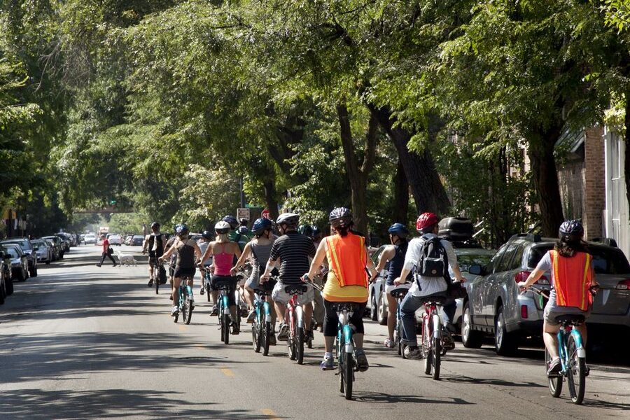 Chicago: Bikes, Bites, and Views Biking Tour - Adults - Who should book this tour