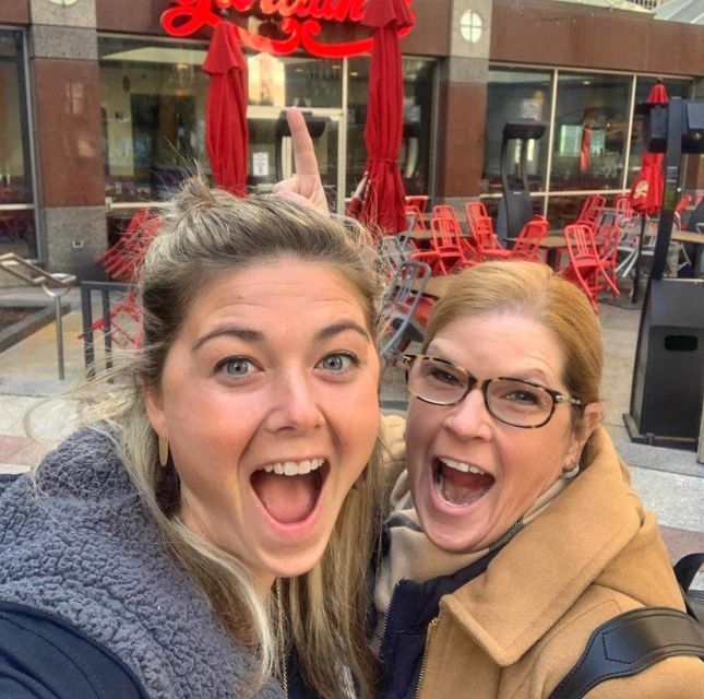 Chicago: Classic Food & Walking Tour with Free Bike or Kayak - The Chicago hot dog, with no ketchup