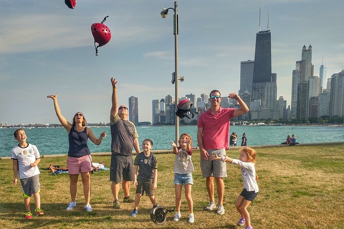 Chicago Family Food and Bike Tour with Top Attractions - Guides, group size, and safety