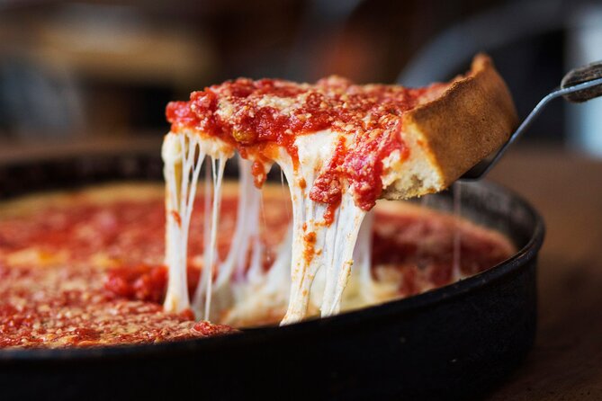 Chicago Family Food and Bike Tour with Top Attractions - Starting along the Lake Michigan shoreline