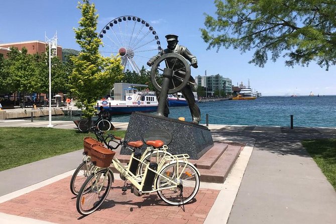 Chicago Lakefront Electric Bike Tour - Navy Pier in ten minutes