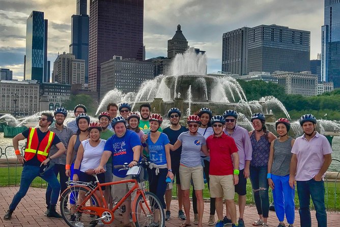 Chicago's Ultimate City Bike Tour - The Lakefront Trail and Museum Campus