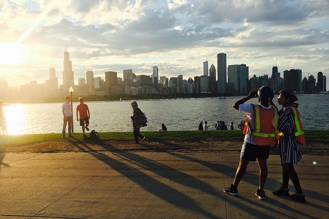 Chicago's Ultimate City Bike Tour - Millennium Park, the Chicago Theatre, and Picasso