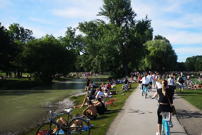 Classic Mike's Bike Tour daily @ 11.30 incl Beer Garden & Surfers - The Chinese Tower Beer Garden Break