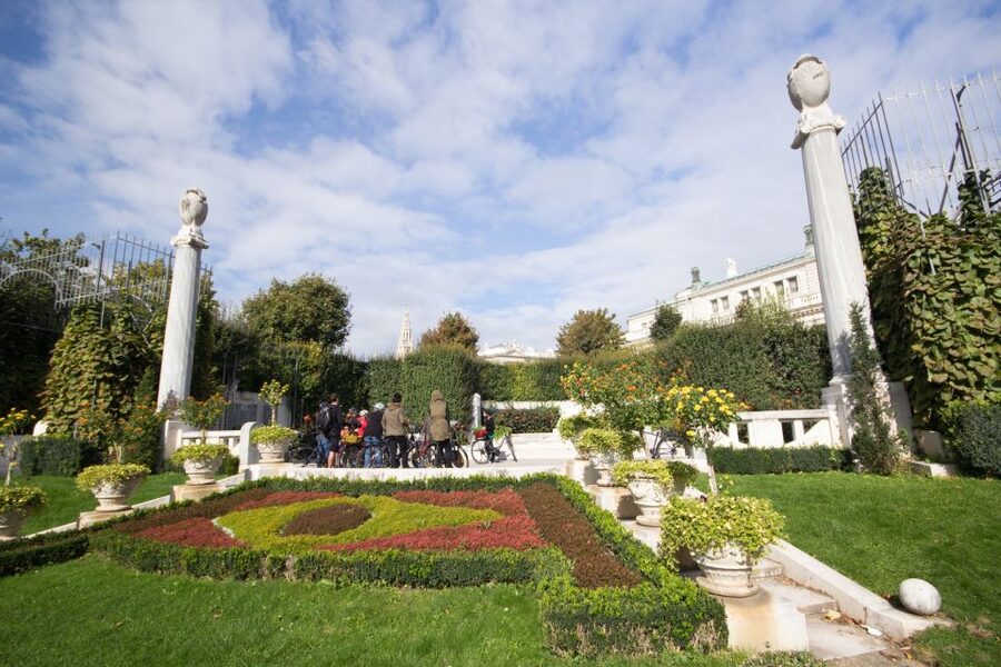 Classic Vienna: 3-Hour Guided Bike Tour - The guides are the heart of the experience