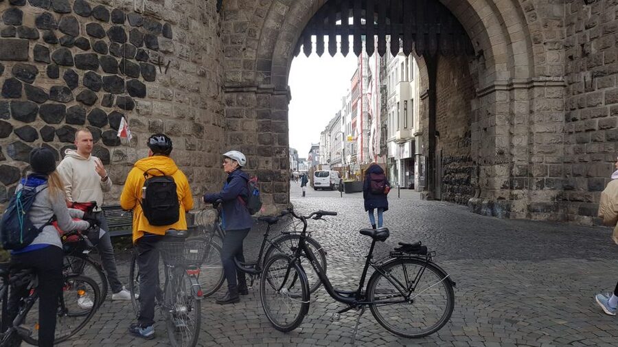 Cologne: 3-Hour Guided Bike Tour - How the guides shape the experience