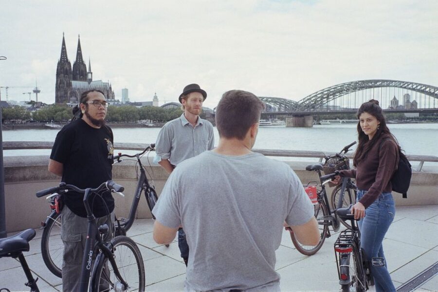 Cologne: 3-Hour Guided Bike Tour - Zoobrücke and Rheinpark: the first wide-open views