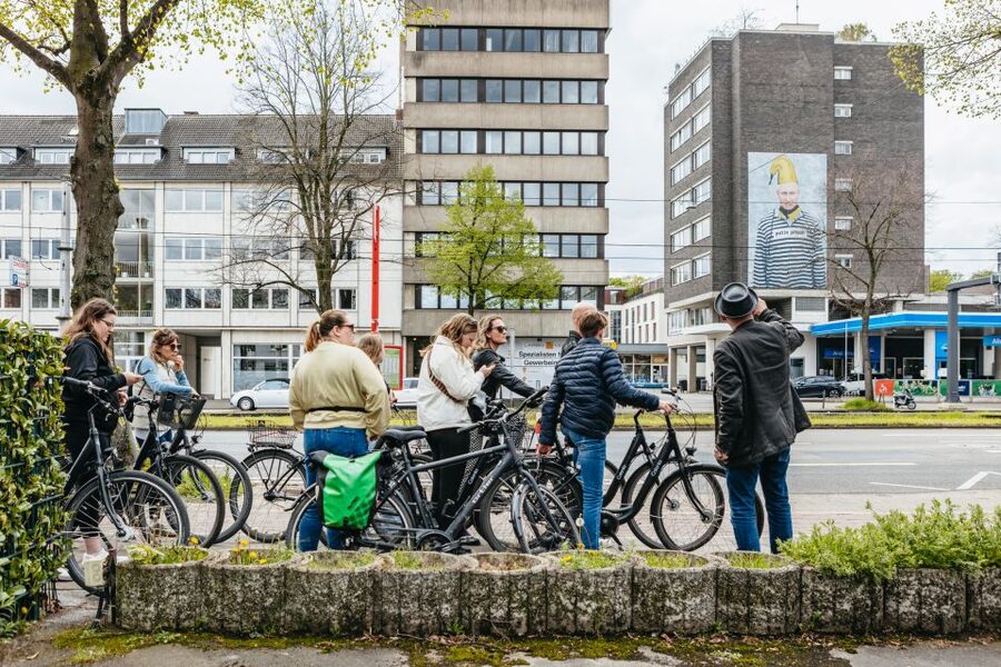 Cologne: Ehrenfeld Street Art Bike Tour - The final ride past Colonius and MediaPark