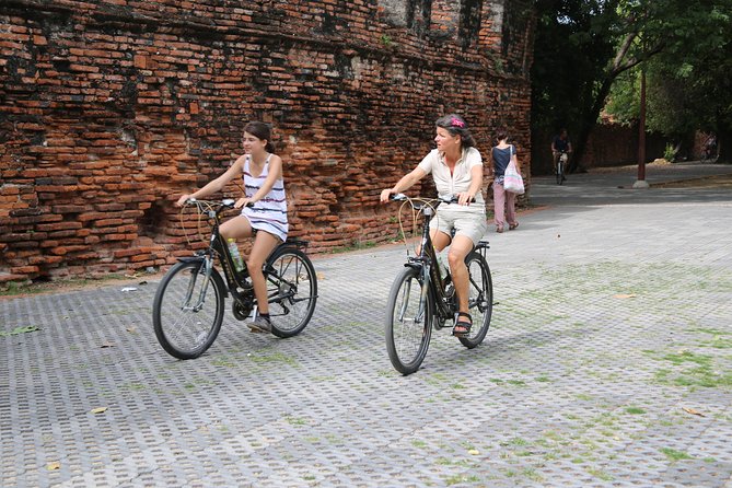 Colors of Ayutthaya Full-Day Bike Tour - Wat Chaiwatthanaram beside the river