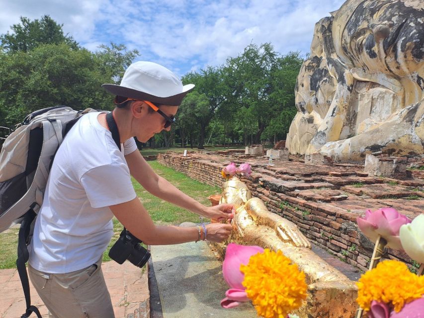 Colors of Ayutthaya: UNESCO Heritage 6 hour Bicycle Tour - Wat Mahathat and the famous Buddha in the roots