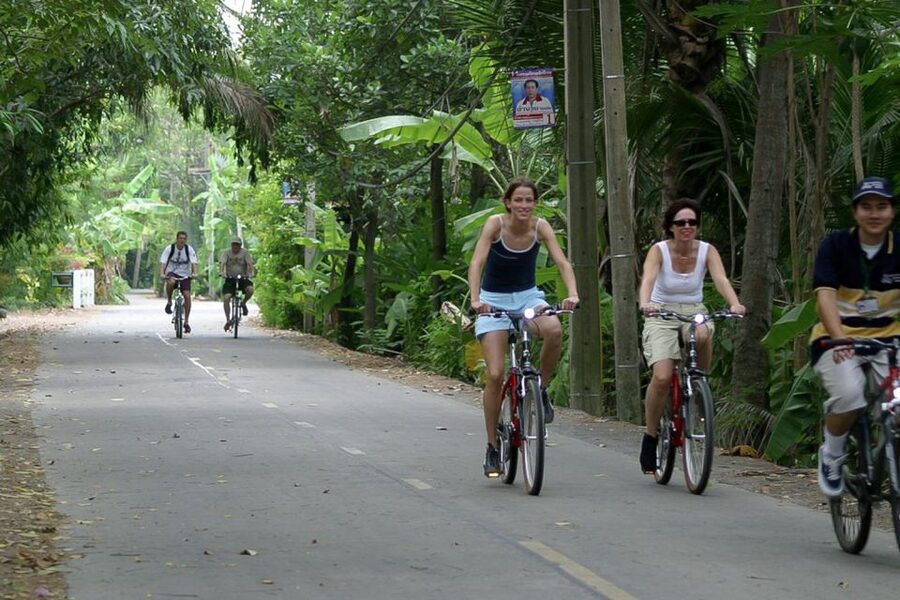 Colors Of Bangkok: 4-Hour Small Group Bike Tour - A friendly introduction to Muay Thai