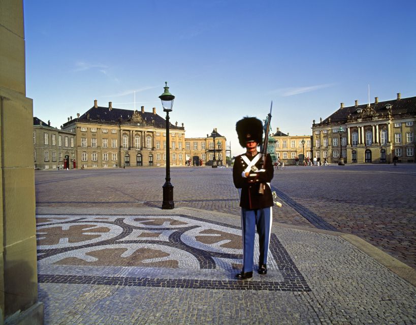 Copenhagen: City Highlights Guided Bike Tour - Starting at Nikolaj Plads with a proper bike fitting