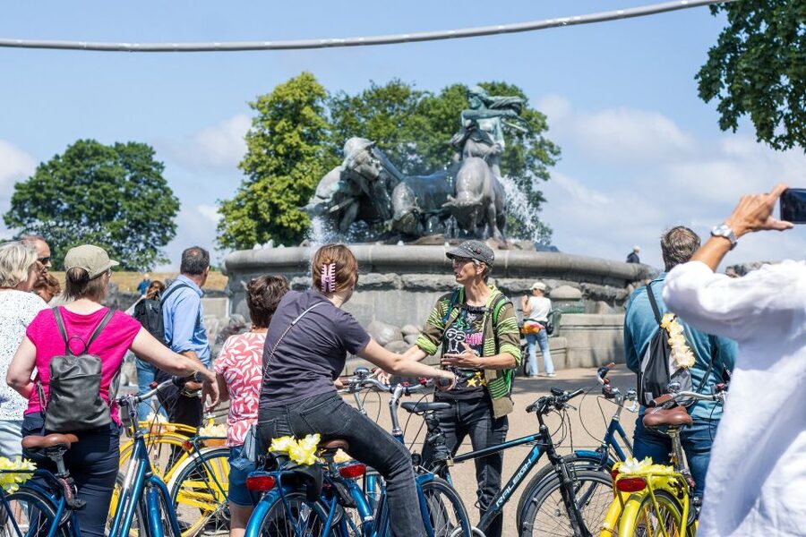 Copenhagen: Highlights 3 Hour Bike Tour with a Local Guide - Why a bike is the right way to see Copenhagen