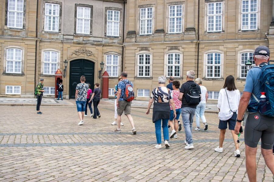 Copenhagen: Highlights 3 Hour Bike Tour with a Local Guide - Christiansborg, the Black Diamond, and Børsen