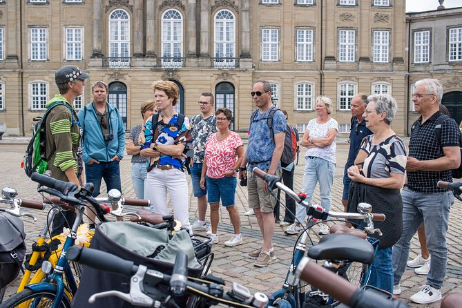 Copenhagen Highlights 3 Hour Bike Tour with local Guide - Rosenborg and the Round Tower finish