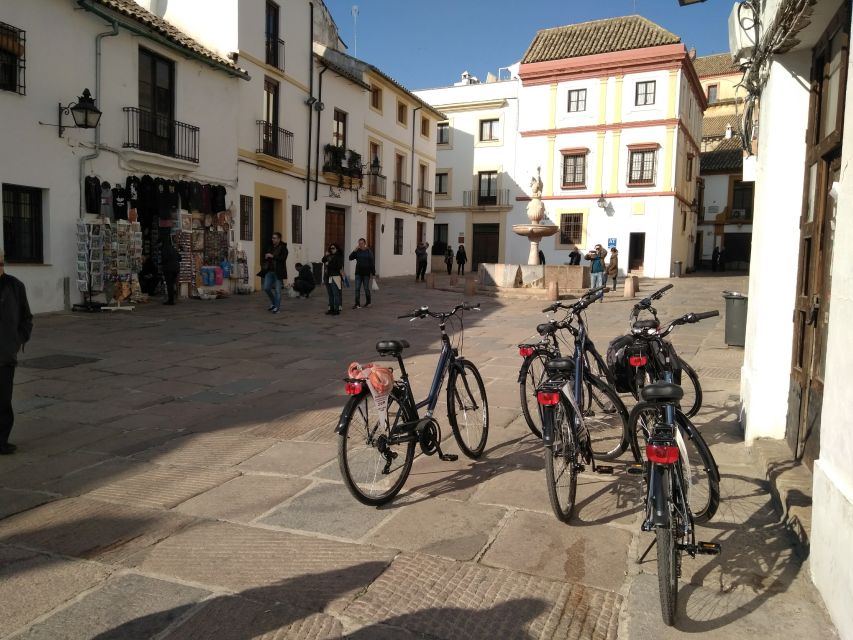 Córdoba Daily Highlights Bike Tour - Key points at a glance
